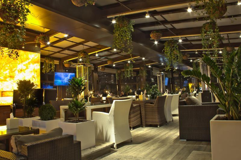 Thousand Nights Hotel Amman Exteriör bild The interior of a restaurant in the city of Riyadh, Saudi Arabia